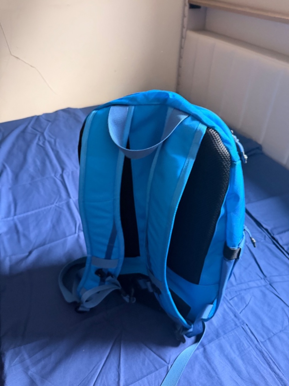 Fly Human Fly Blue Geometric Backpack - Picture 2 of 3